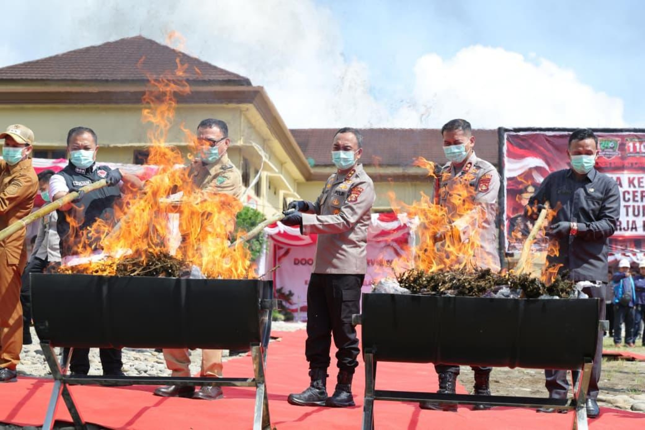 Pemusnahan ganja oleh Polda Sumsel di Empat Lawang